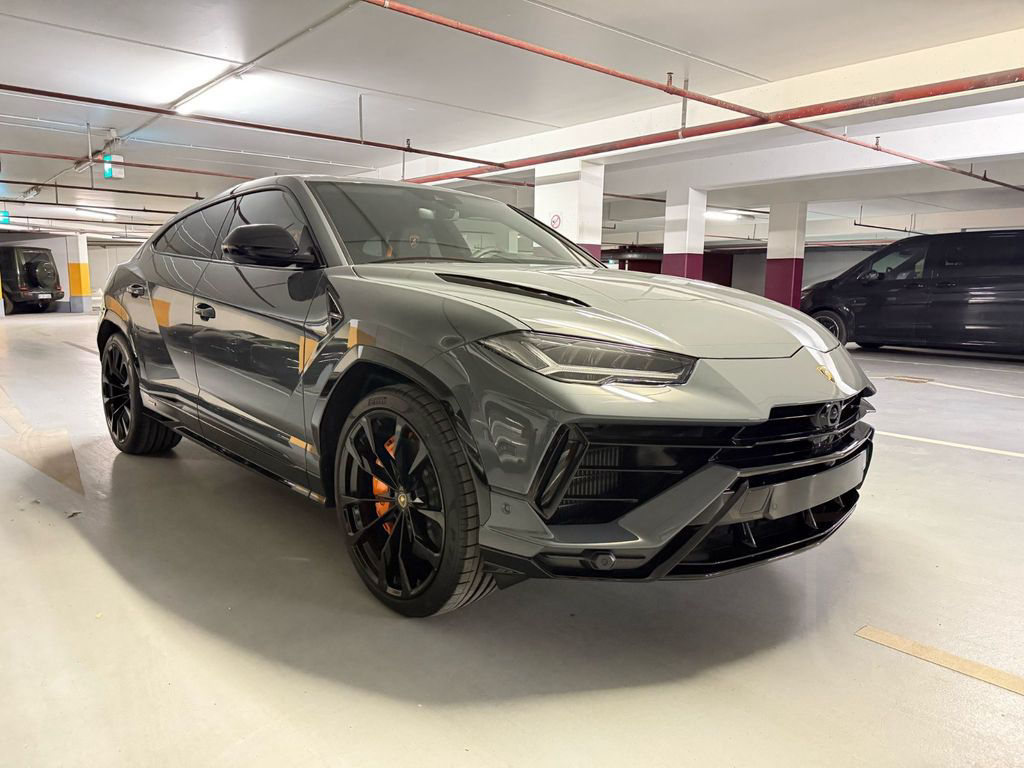 Lamborghini Urus S Pano 23" 3D B & O Carbon Style Massage