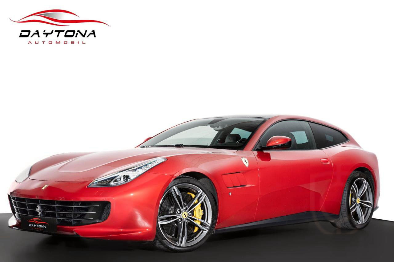 Ferrari GTC4 Lusso 6.3 V12 (690HK)