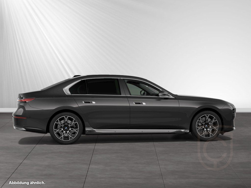 BMW 750e xDrive Allrad|PanoSkyLounge|Bowers&Wilkins