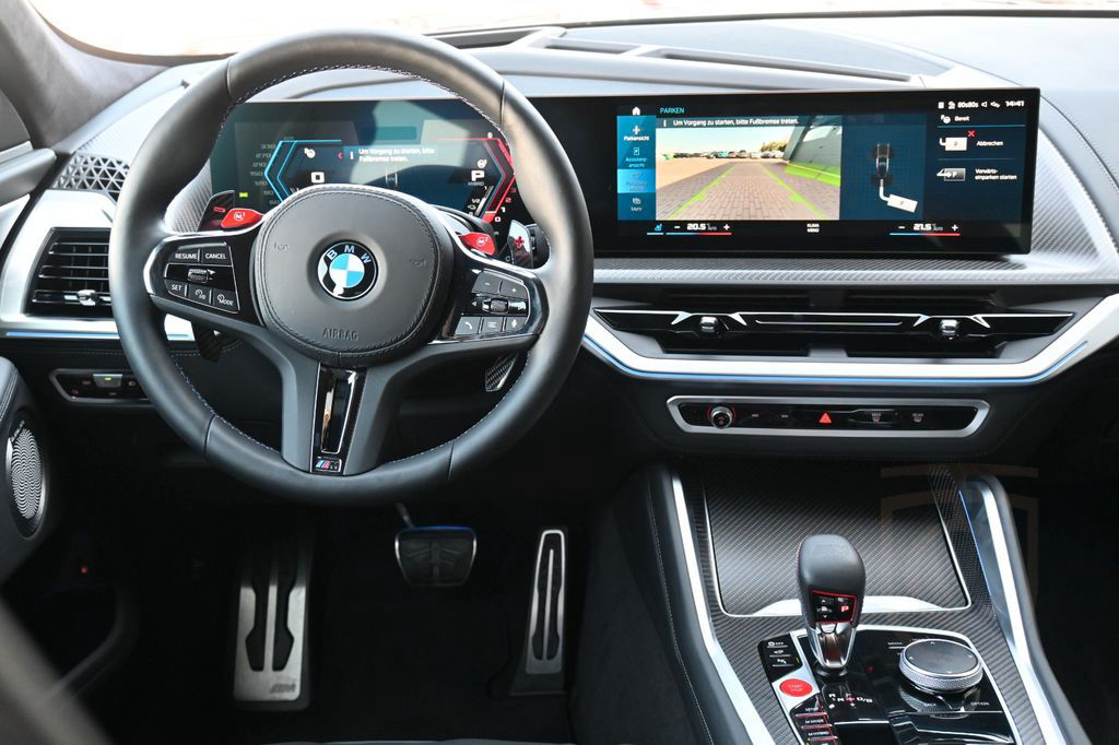 BMW XM*B&W*MASS*LUFT*23"AHK*ACC*NAV*MIETKAUF
