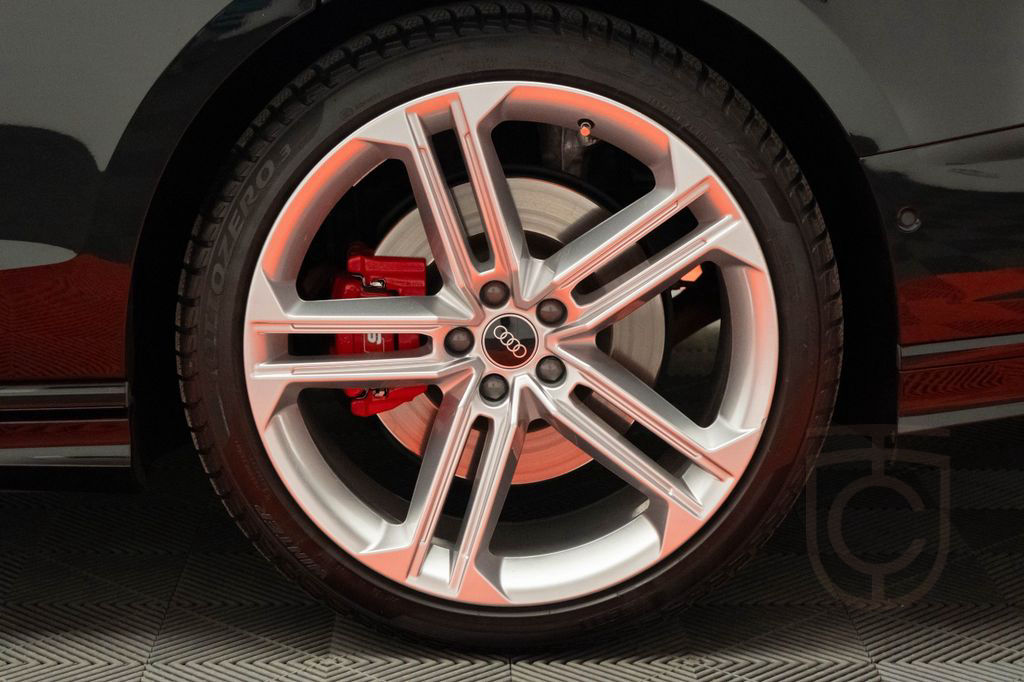 Audi S8 TFSI quattro tiptronic