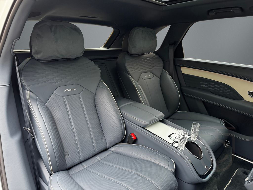 Bentley Bentayga V8 EWB Azure -NP: 356T€ -BENTLEY BERLIN