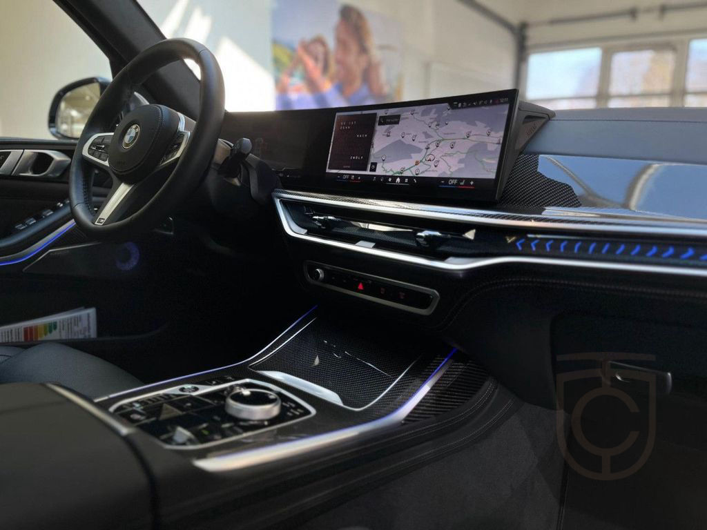BMW X7 xDrive40d M Sport Kristall Bowers Massage 23"
