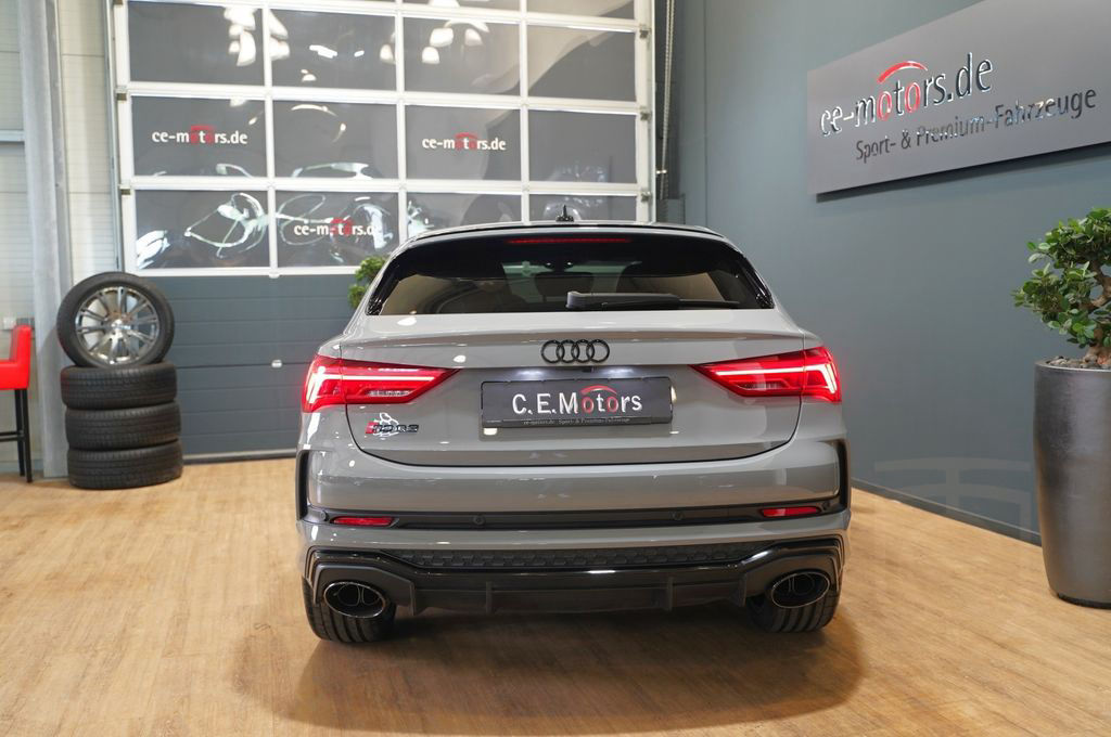Audi RS Q3 Sportback 2.5 TFSI 280km/h*SONOS*AHK*ACC