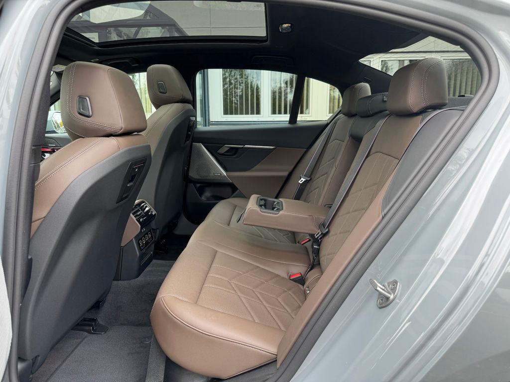 BMW 530 e M Sportpaket Pro/Pano/360°K/20 Zoll
