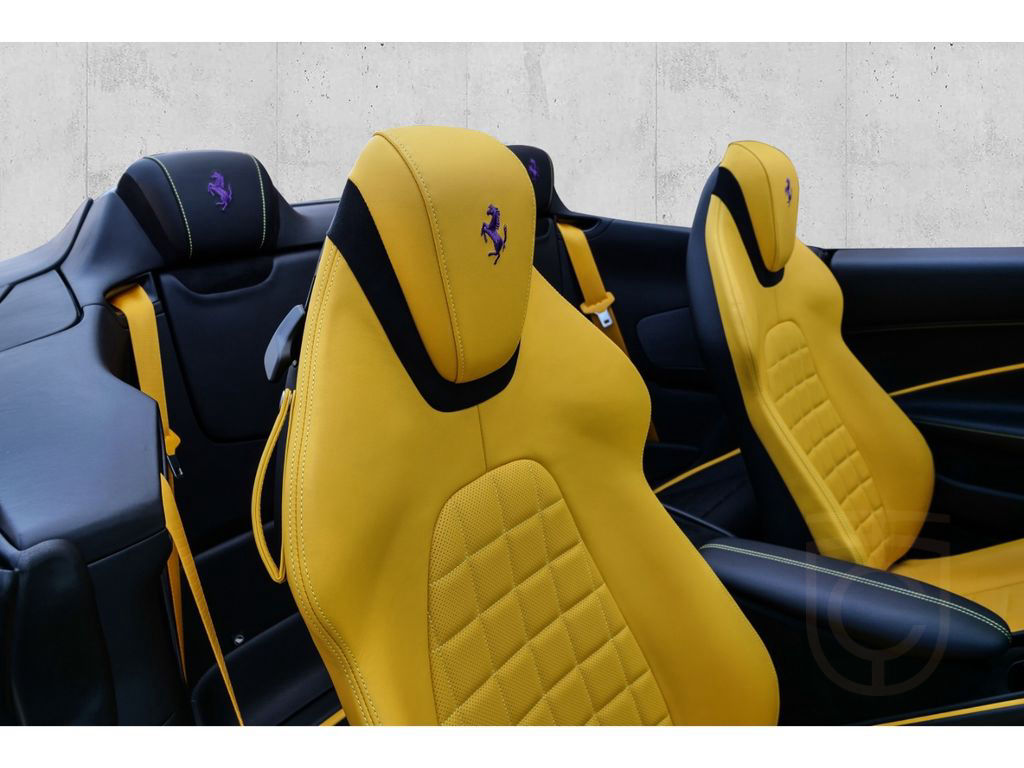 Ferrari Roma Spider *Carbon+LED*MagneRide*Passenger-Disp