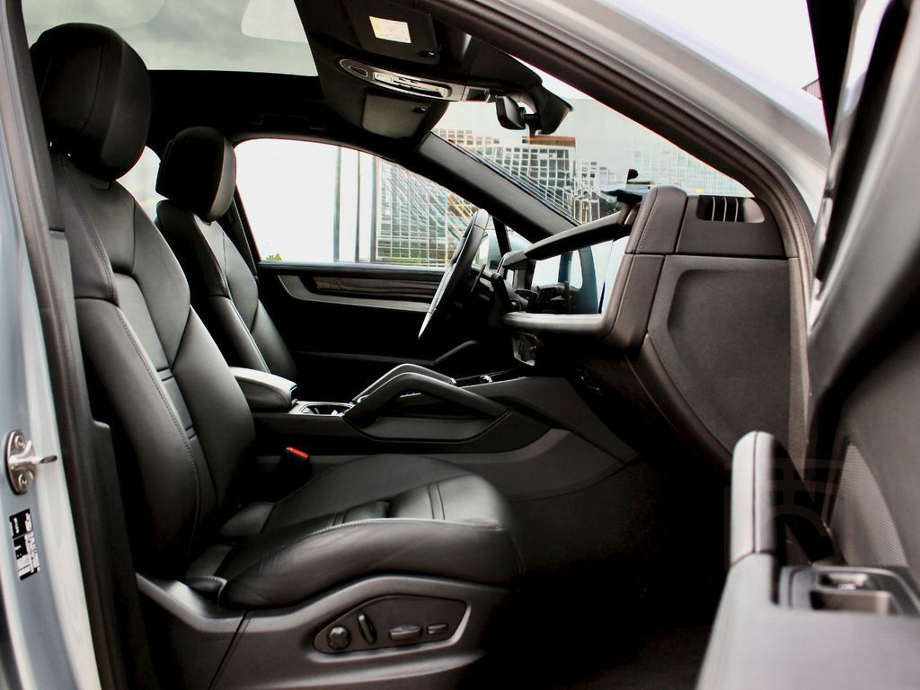Porsche Cayenne Coupé E-Hybrid SportDesign B-Display HUD