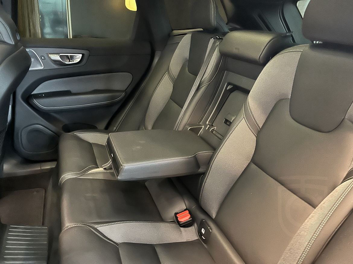 Volvo XC60 T8 Plus Dark