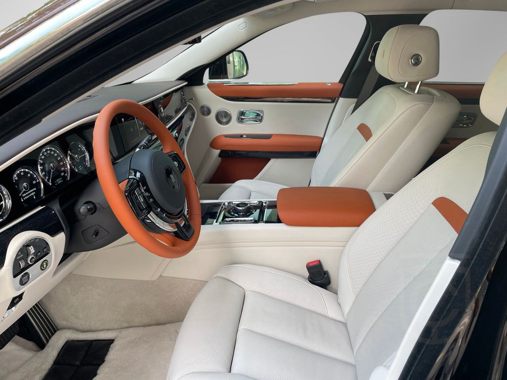 Rolls-Royce Ghost Amber Roads 1 of 12