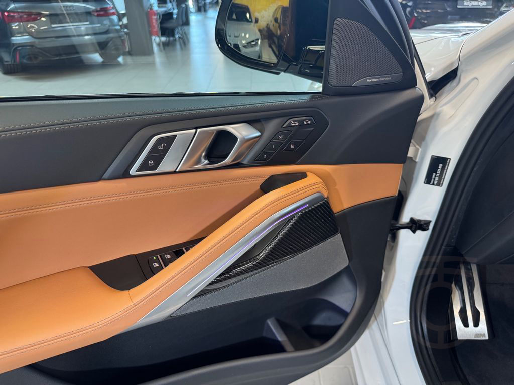 BMW X6 40i xDrive M Sport Pro PANO SKY~HUD~360~22"