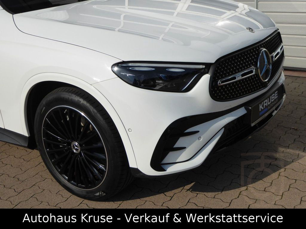 Mercedes-Benz GLC 300 d 4M COUPE+AMG+AHK+PANORAMA+DIGITAL-L.