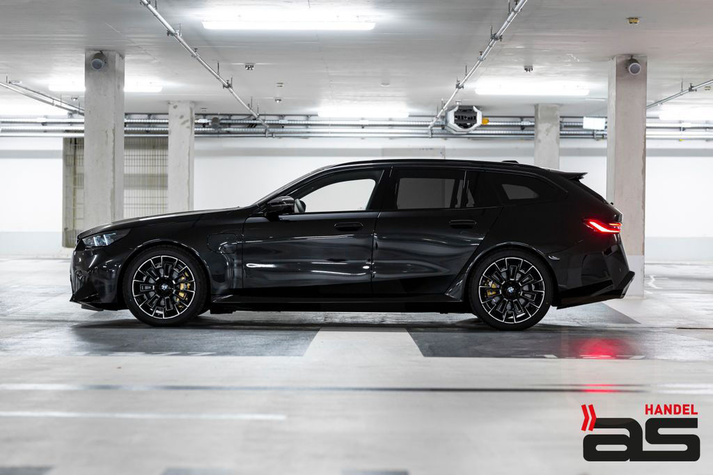 BMW M5 touring Ultimate|Keramik|Carbon|Pano|B&O|21"