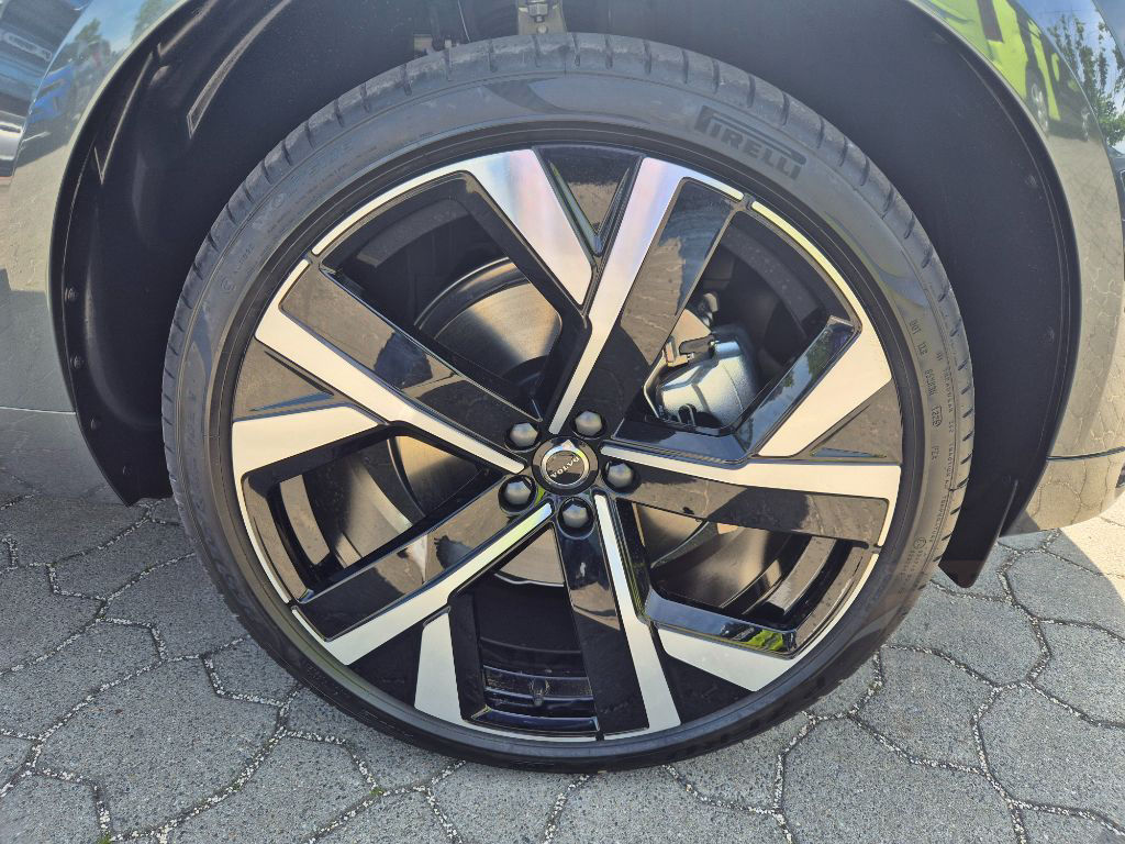 Volvo XC60 T8 AWD Ultra Dark+Facelift+VOLL