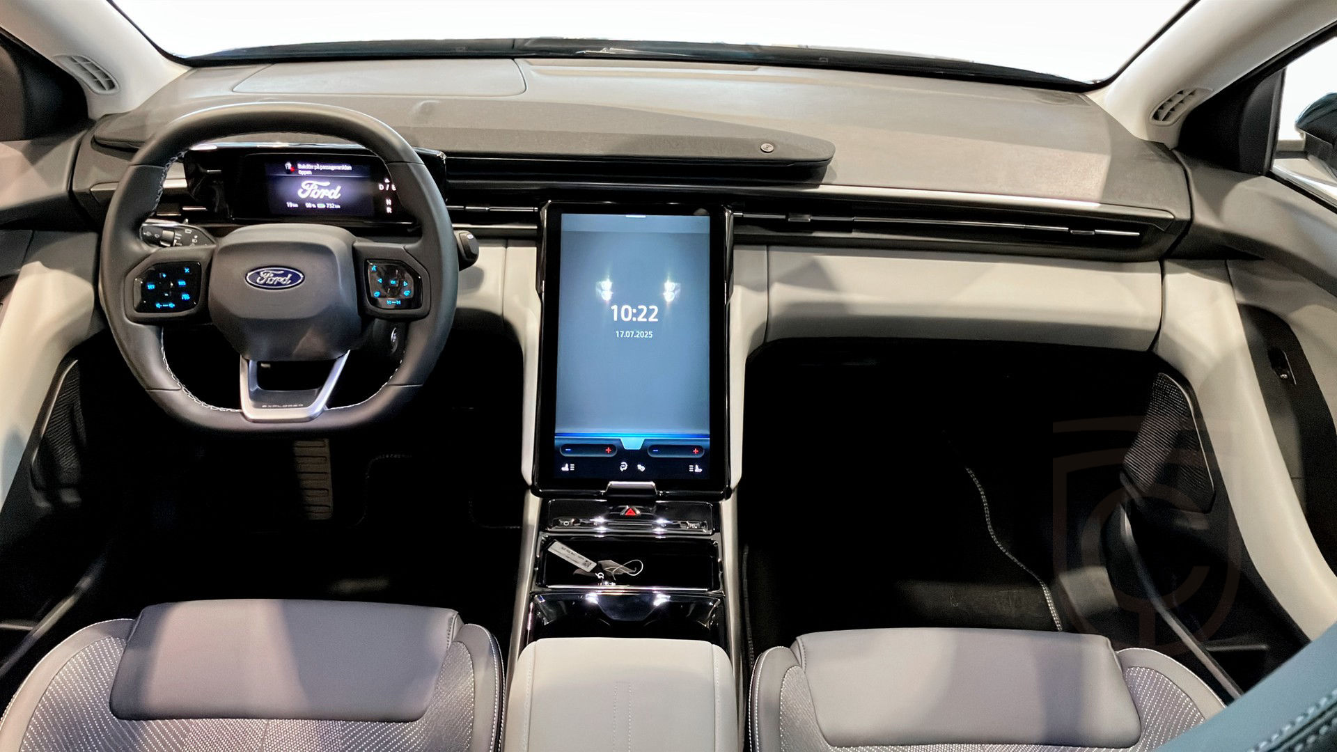 Ford Explorer EV Extended Range RWD