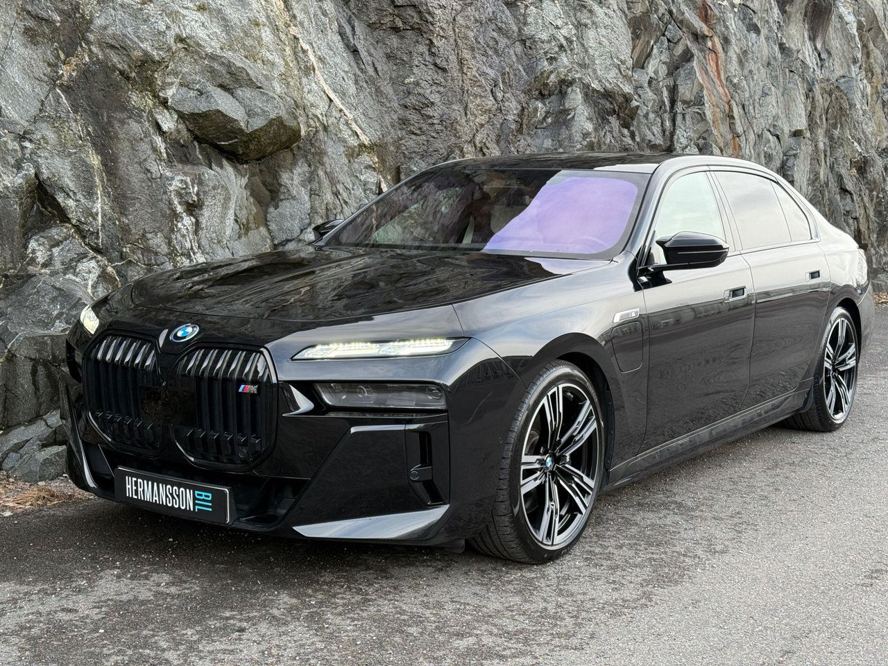 BMW M760 e xDrive M Sport Pro