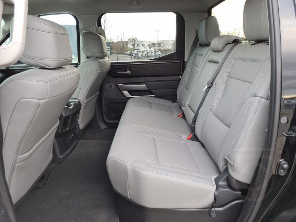 Toyota Tundra SR5 4x4 3.5 Bi-Turbo 389PS 10-G Aut. +TRD