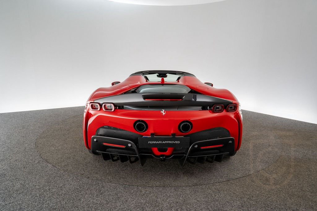 Ferrari SF90 Spider FERRARI SINGEN