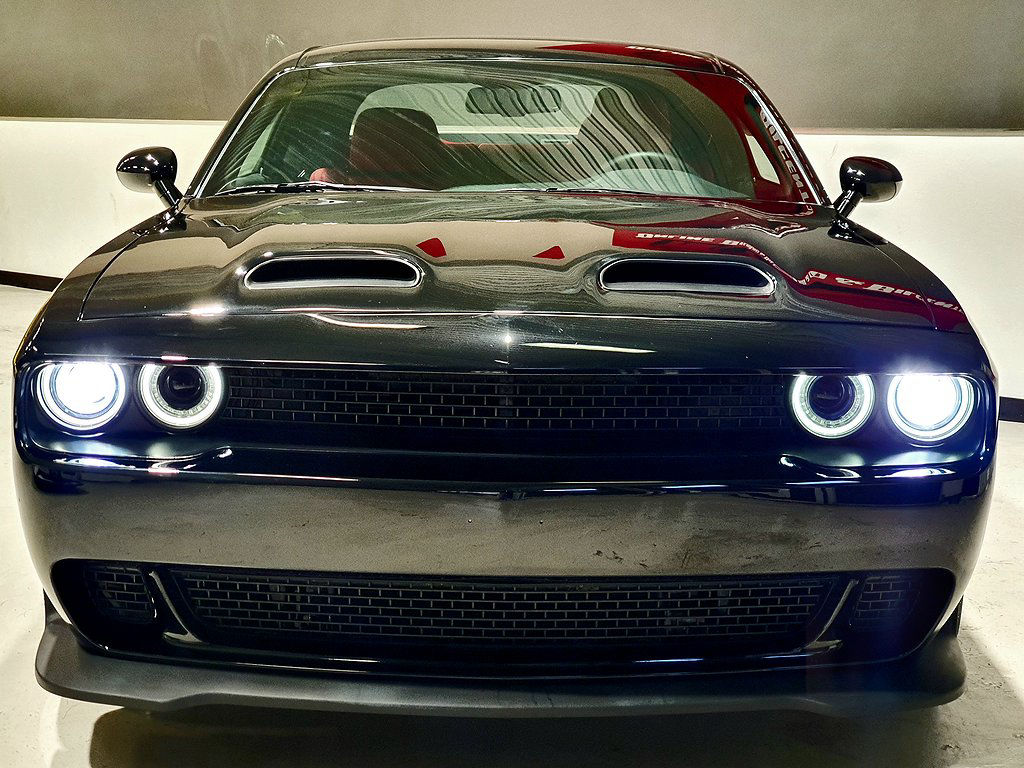 Dodge Challenger  5.7 V8 HEMI (381hk) Mycket fräck Muskelbil