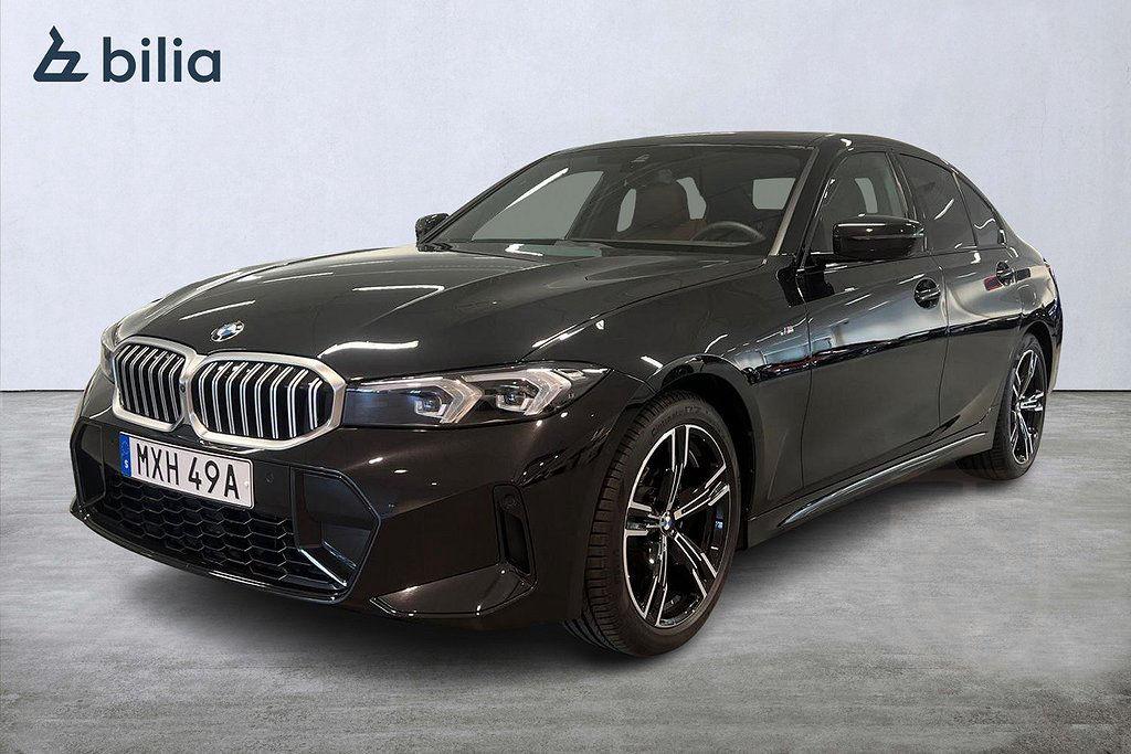 BMW 320i Sedan