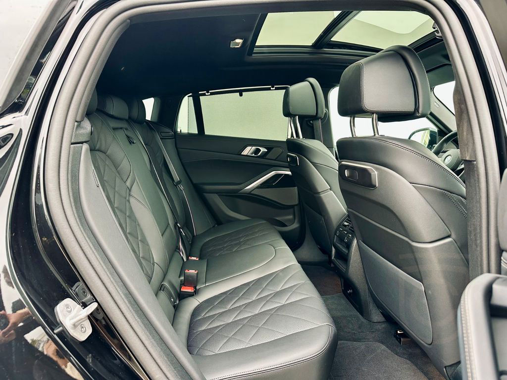 BMW X6 30d xDrive M Sport Luftfed./AHK/Pano/Inno/HK
