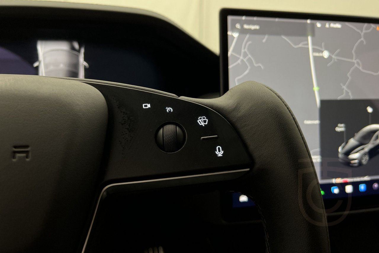 Tesla Model S Plaid AP