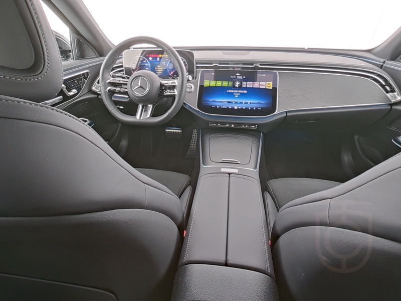 Mercedes-Benz E 450 d 4M AMG DISTRONIC DIGITAL MEMORY 360° PDC