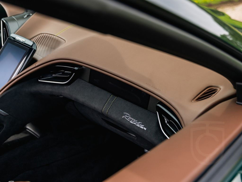 Ferrari Roma Spider 3.9 V8 Carbon, Adas, kamera