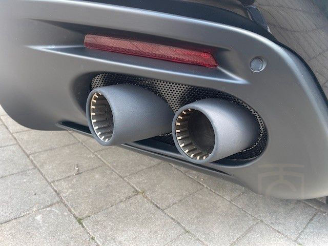 Ferrari Roma Spider Nero Carbon HIFI VIEW ADAS DISPLAY