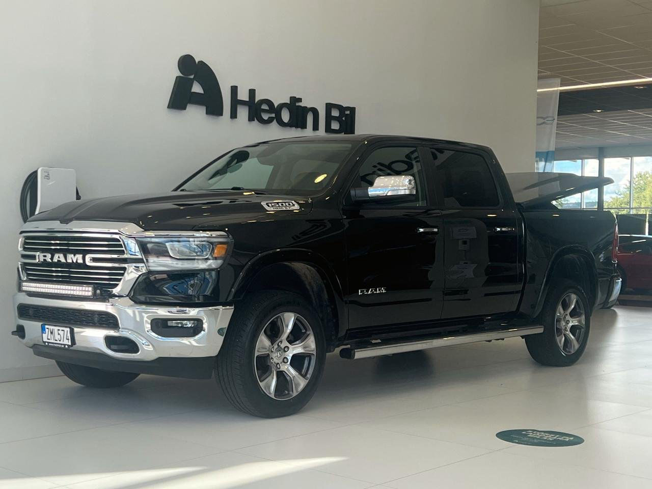 Dodge Ram 1500 LARAMIE CREW CAB 4X4