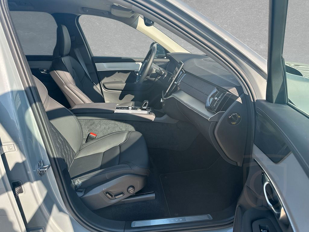 Volvo XC90 T8 AWD Core Facelift 7-Sitzer ACC BLIS