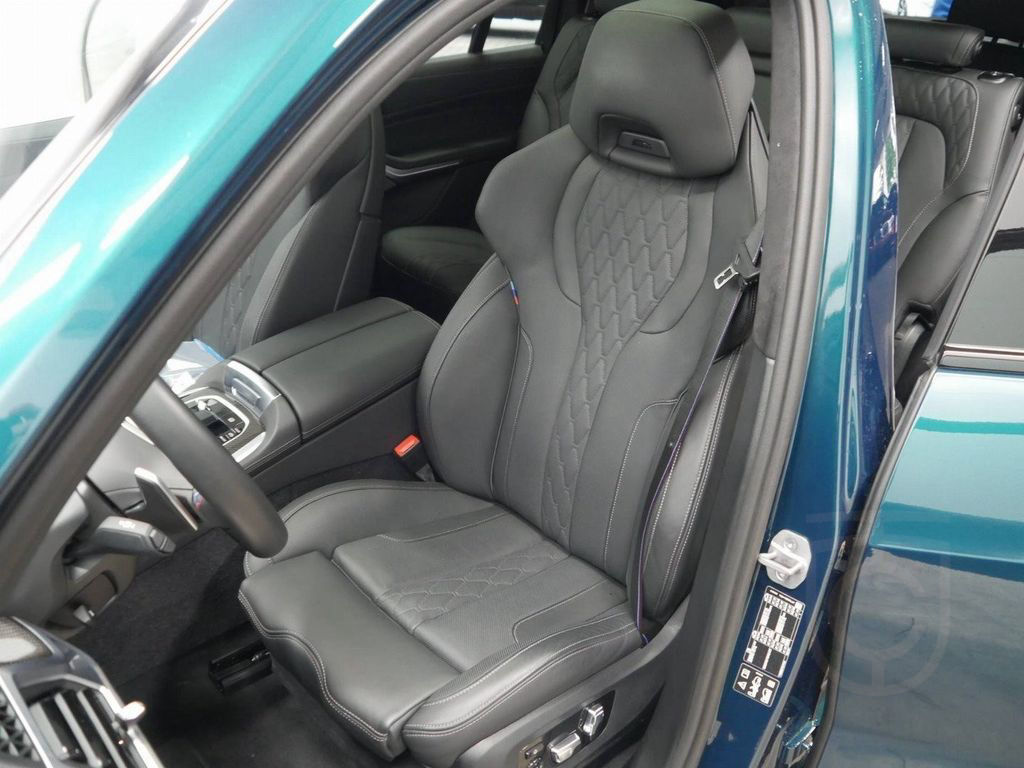 BMW X7 M60i Soft-Close, Sitzbelüftung, Sky Lounge