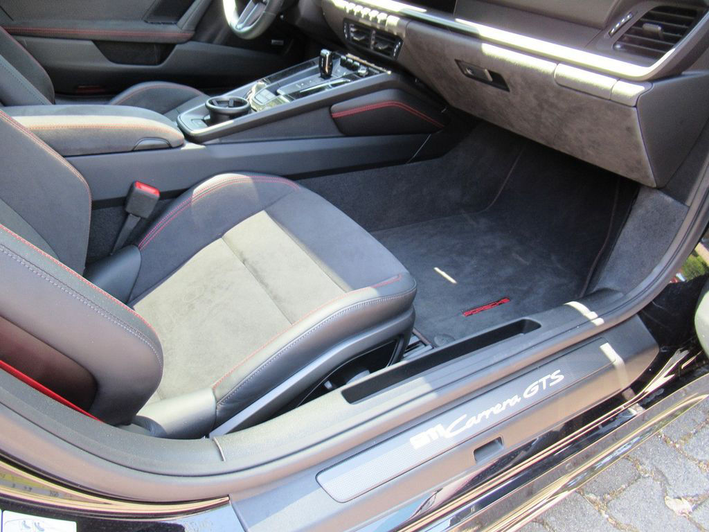 Porsche 992.2 GTS coupe aerokit