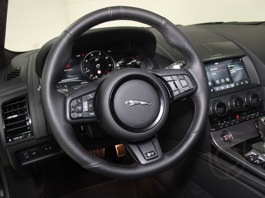 Jaguar F-Type Coupe P575 AWD Aut R75 Pano DAB LED RFK