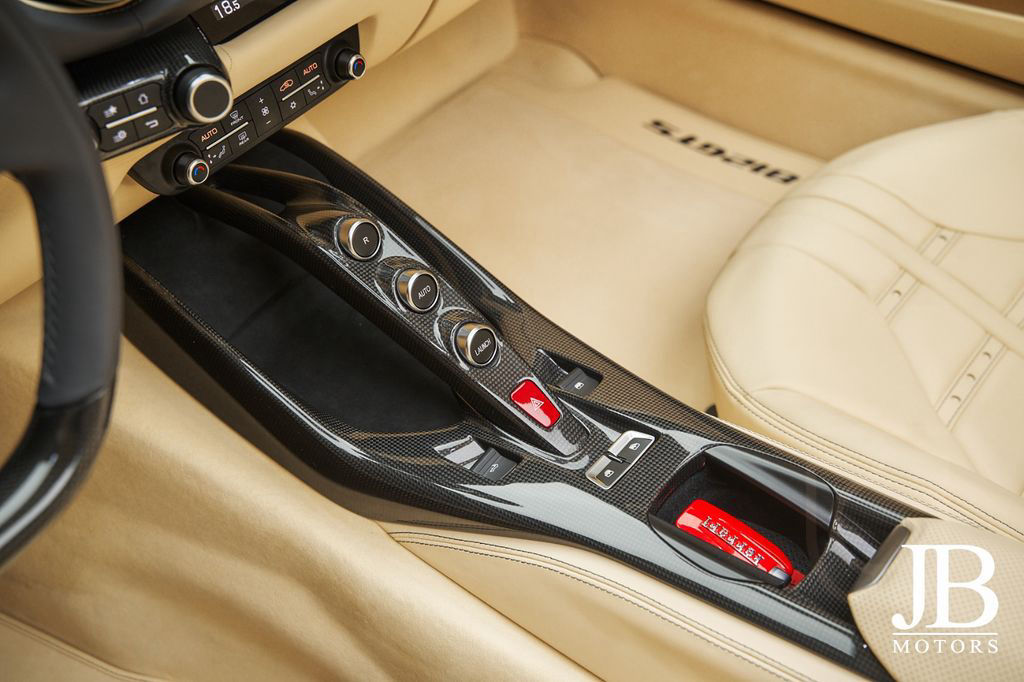 Ferrari 812 GTS Lift Full Carbon Passenger JBL 360° NEW