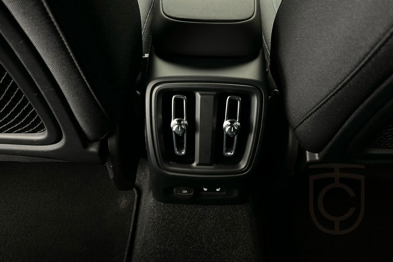 Volvo XC40 Recharge Single Motor Extended Range Core