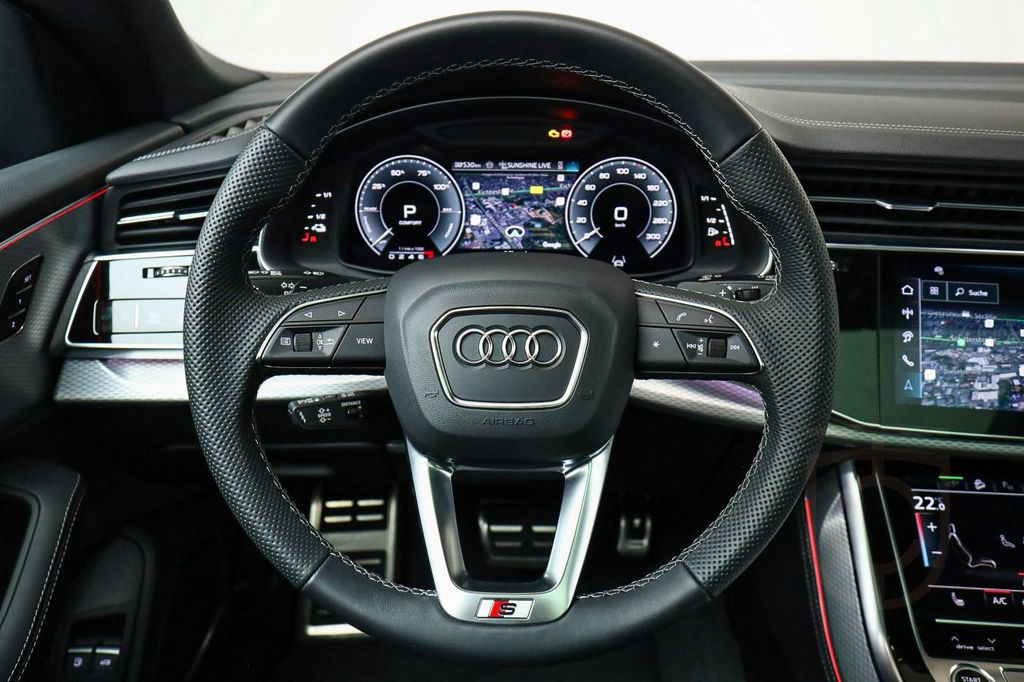 Audi Q8 60 TFSIe quattro S-LINE*PANO*AHK*HUD*LEDER*HD