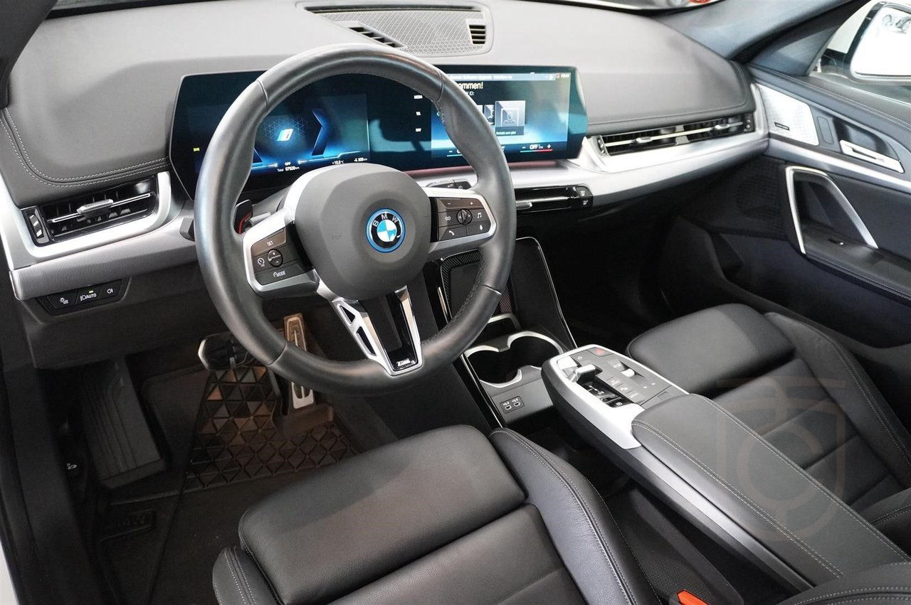 BMW iX1 xDrive30 M Sport Premium H K