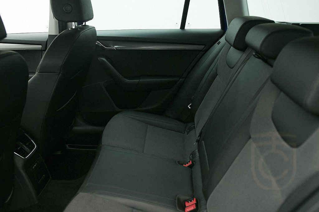 Skoda Octavia Kombi STYLE TSI 150 HK DSG D&W PREM