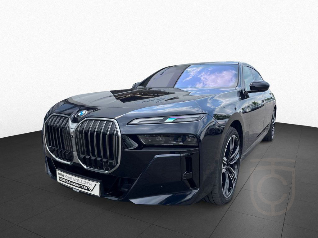 BMW 740d xD M Sport Fond-Ent SkyL AutobahnA StHz 21"