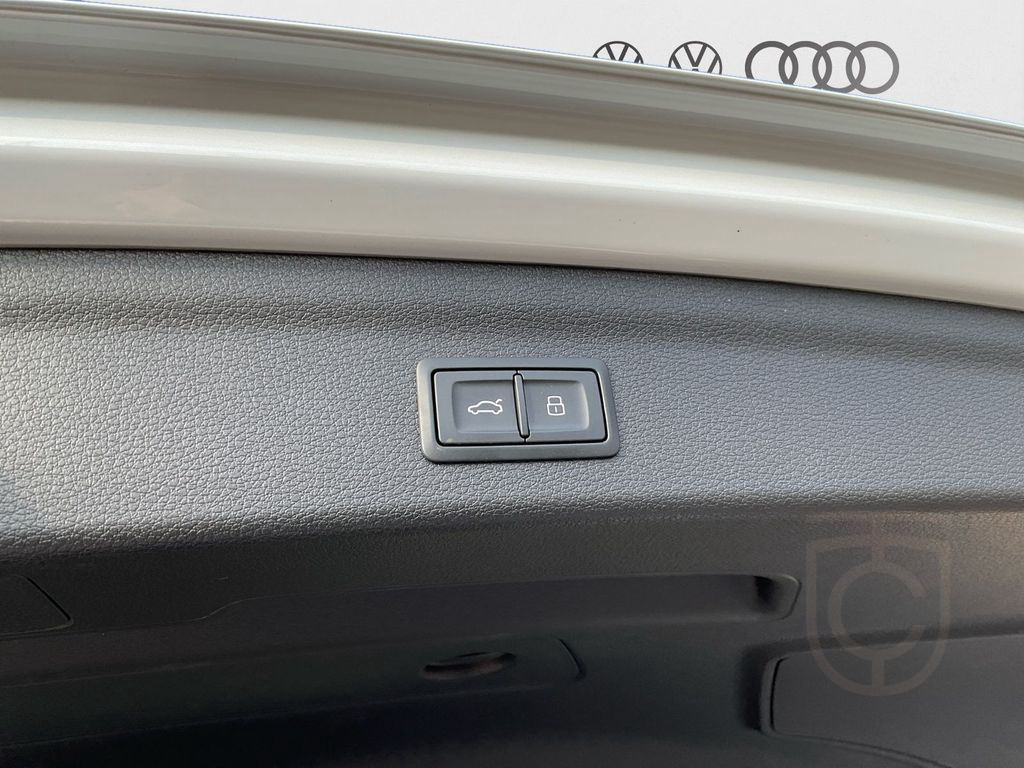 Audi RS Q3 Nappa 360° AHK Sonos 280 km/h Fahrwerk RS+