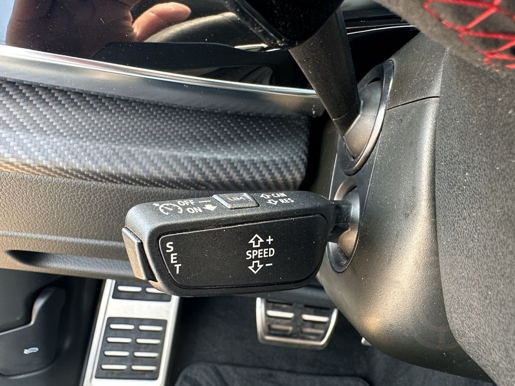 Audi RSQ8 4.0 TFSI quat./Matrix/StHz/HuD/B&O/Pano/HAL