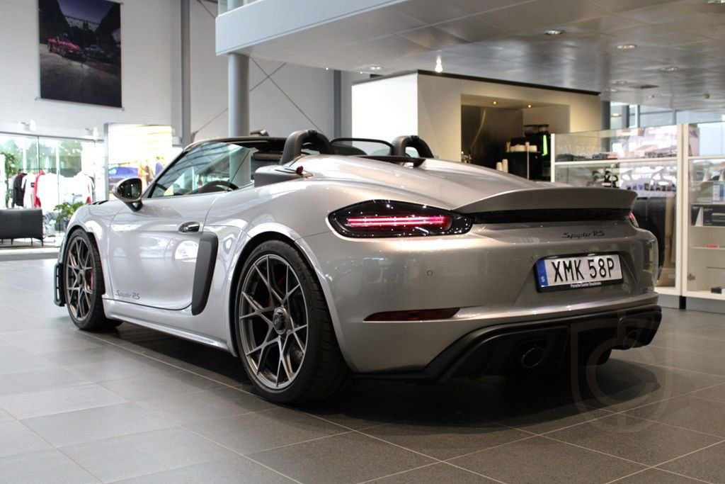 Porsche 718 Spyder RS
