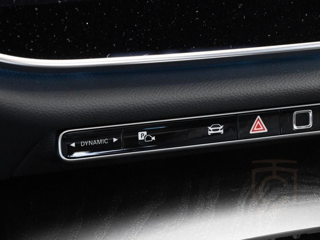 Mercedes-Benz E 200 AMG/Superscreen/Digital/Pano/360/Burm4D/20
