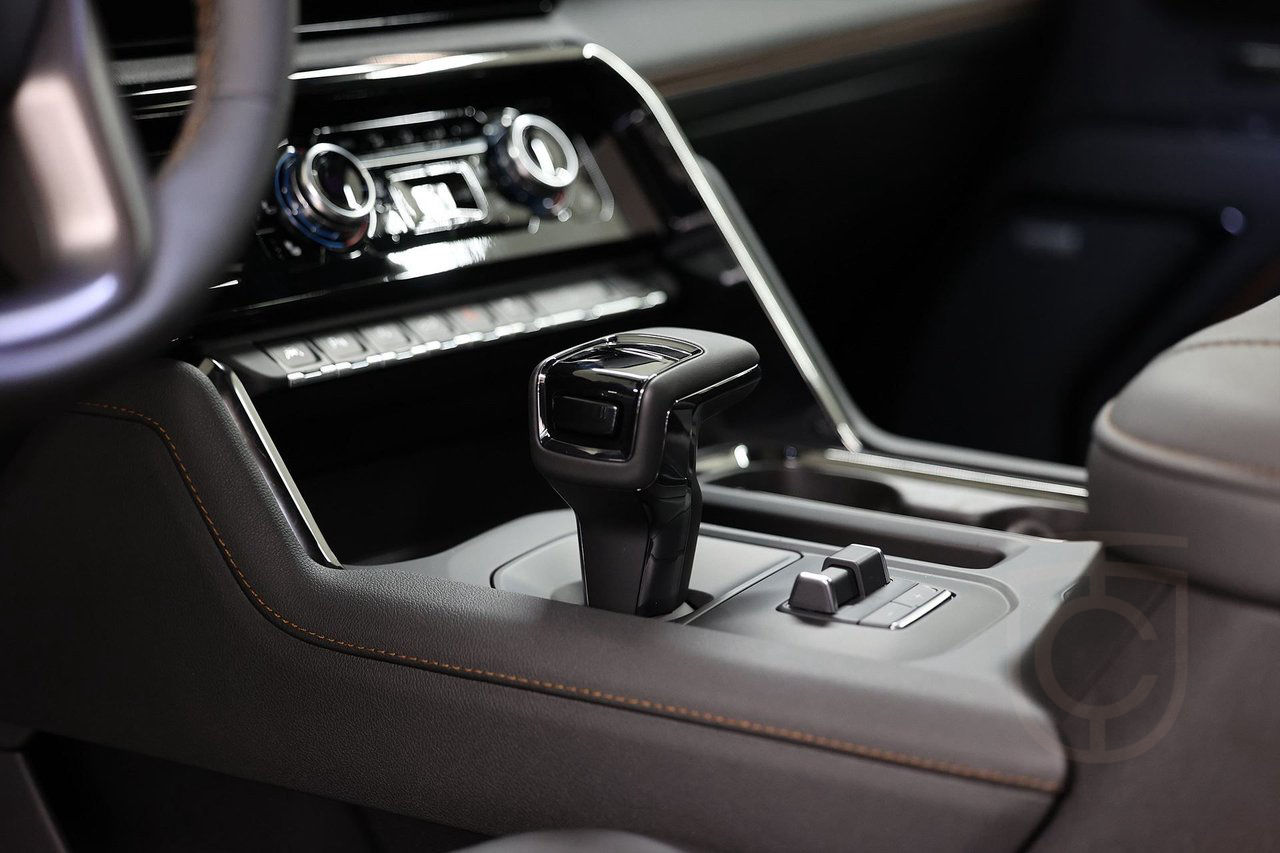 GMC Sierra AT4 6.2L V8 Onyx Black Premium