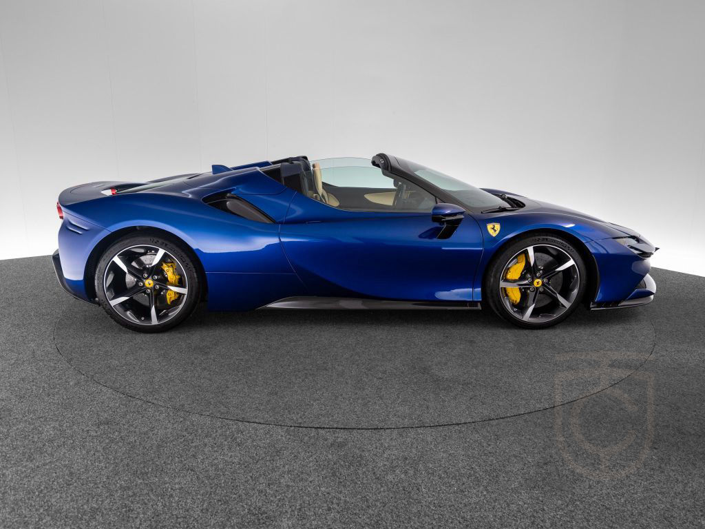 Ferrari SF90 Spider FERRARI SINGEN