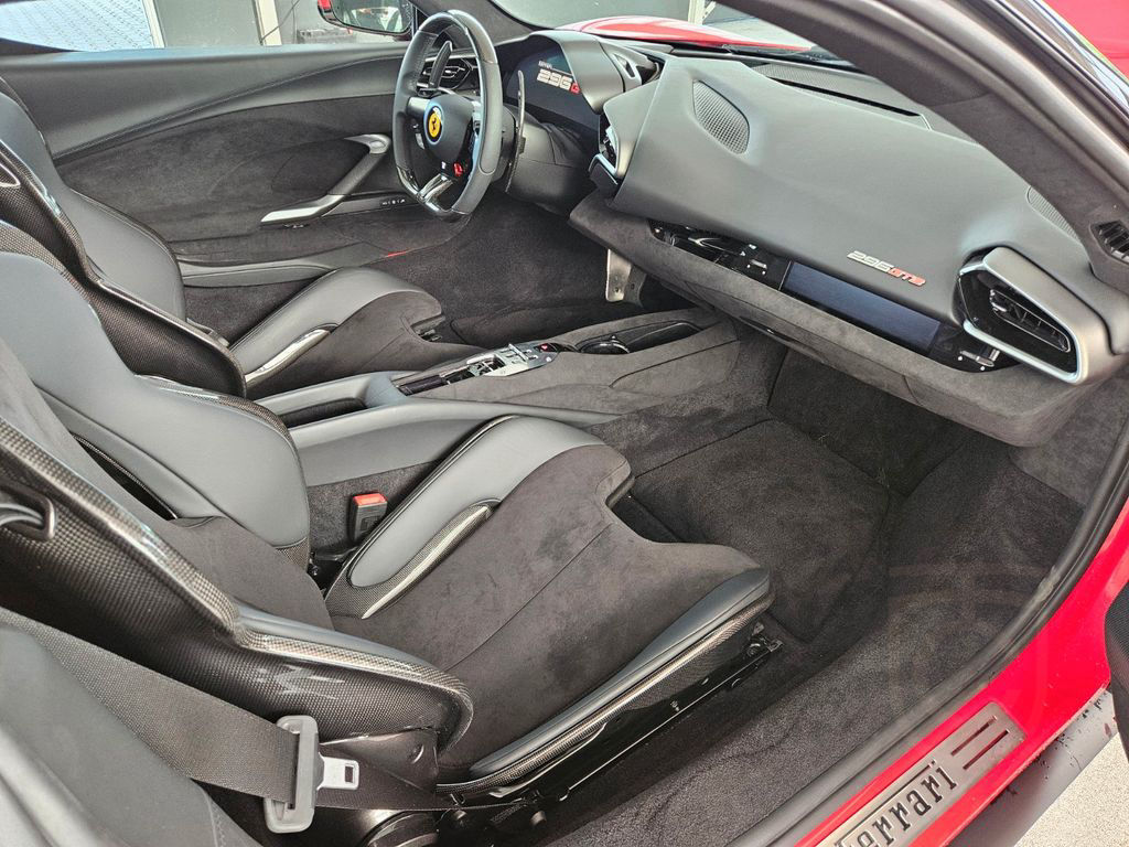 Ferrari 296 GTB *Racing/Lift/LED/Carbon/Kam/BRD/1.Hand*