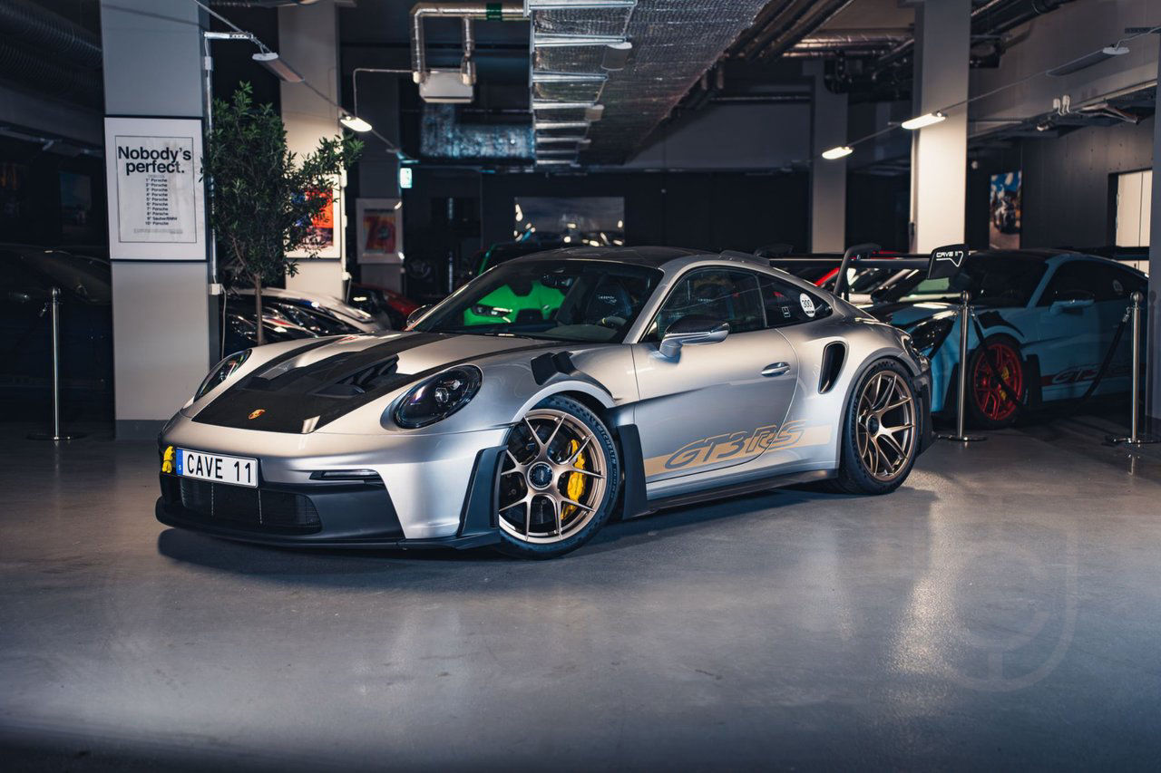 Porsche 911 992 GT3 RS Silver Metallic -