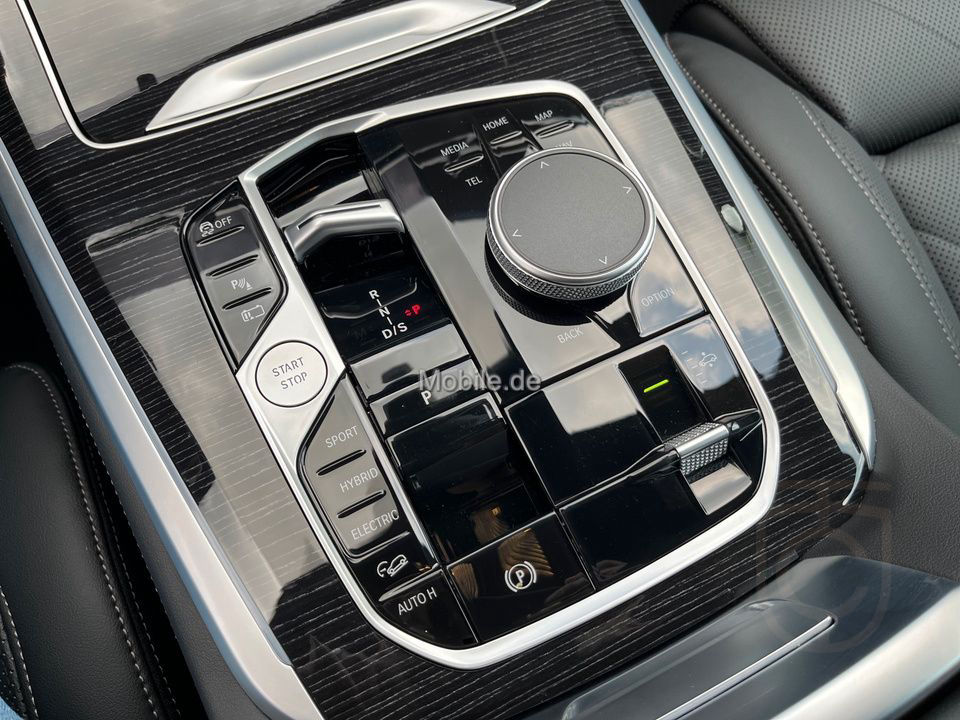 BMW X5 xDrive50e M Sport 2-Achs Luftfd. Pano AHK H/K