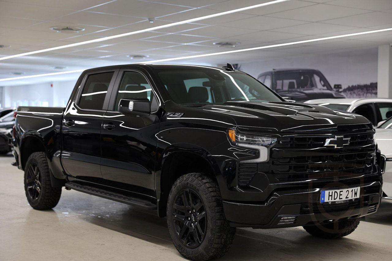Chevrolet Silverado Trail Boss Midnight 3.0 Duramax Z71 Off-