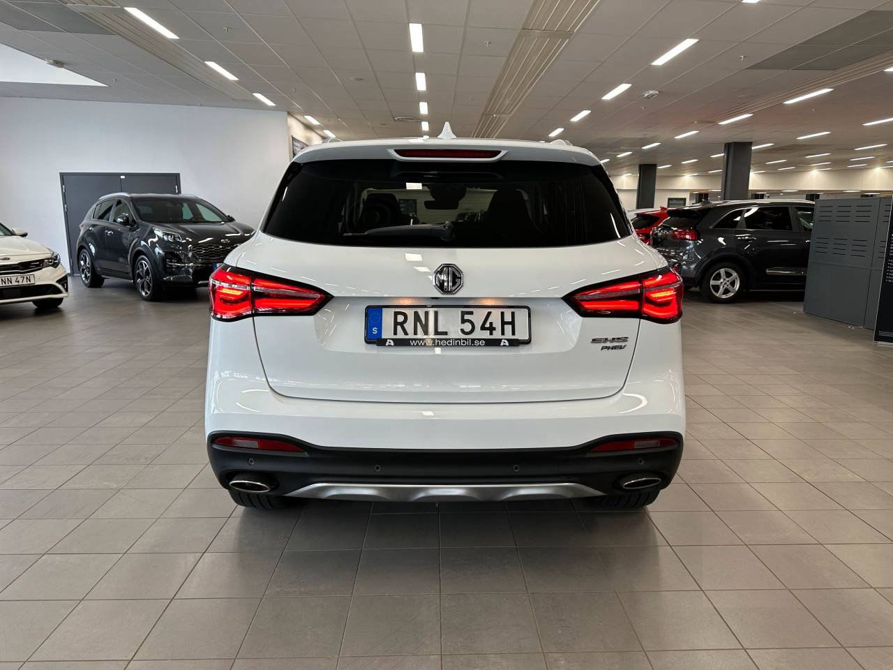 MG EHS PLUG-IN HYBRID LUXURY